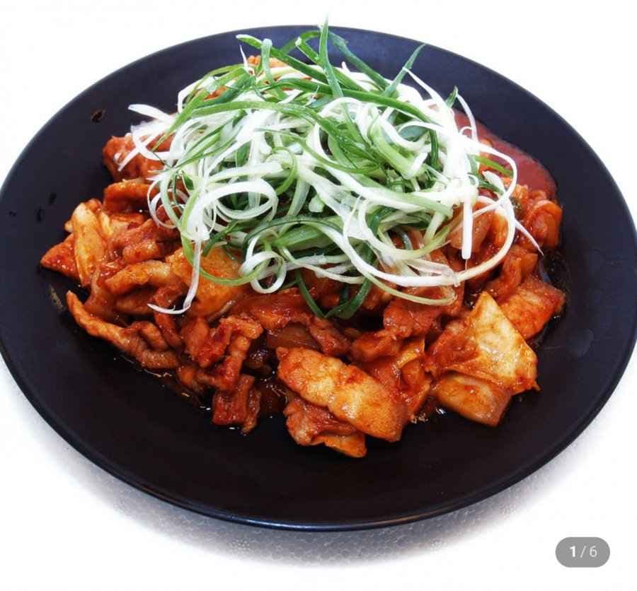 제주흑돼지 고추장양념육 (990원/네멤무배)